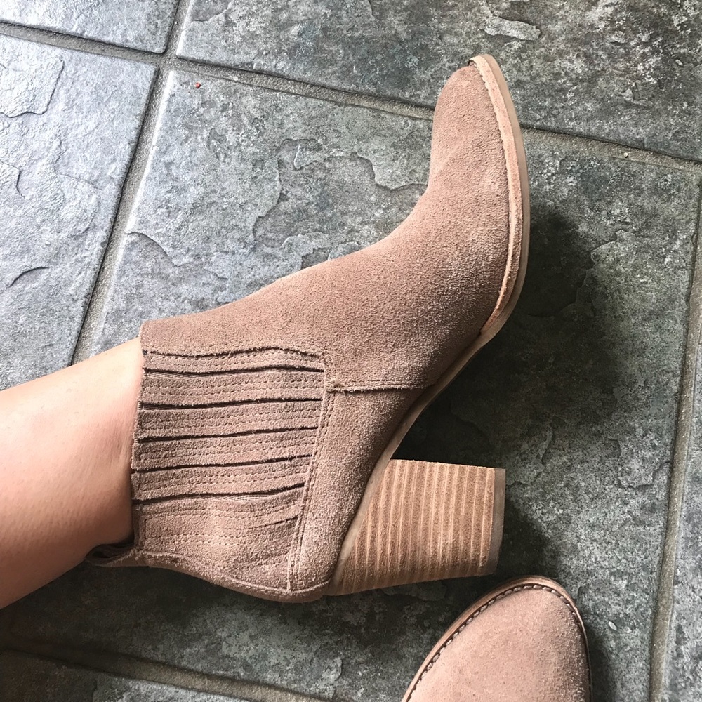 Dolce vita suede booties